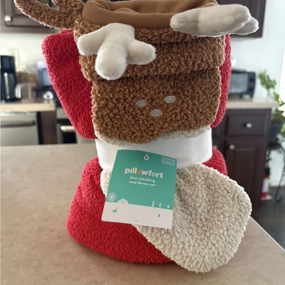 Christmas throw and sock set